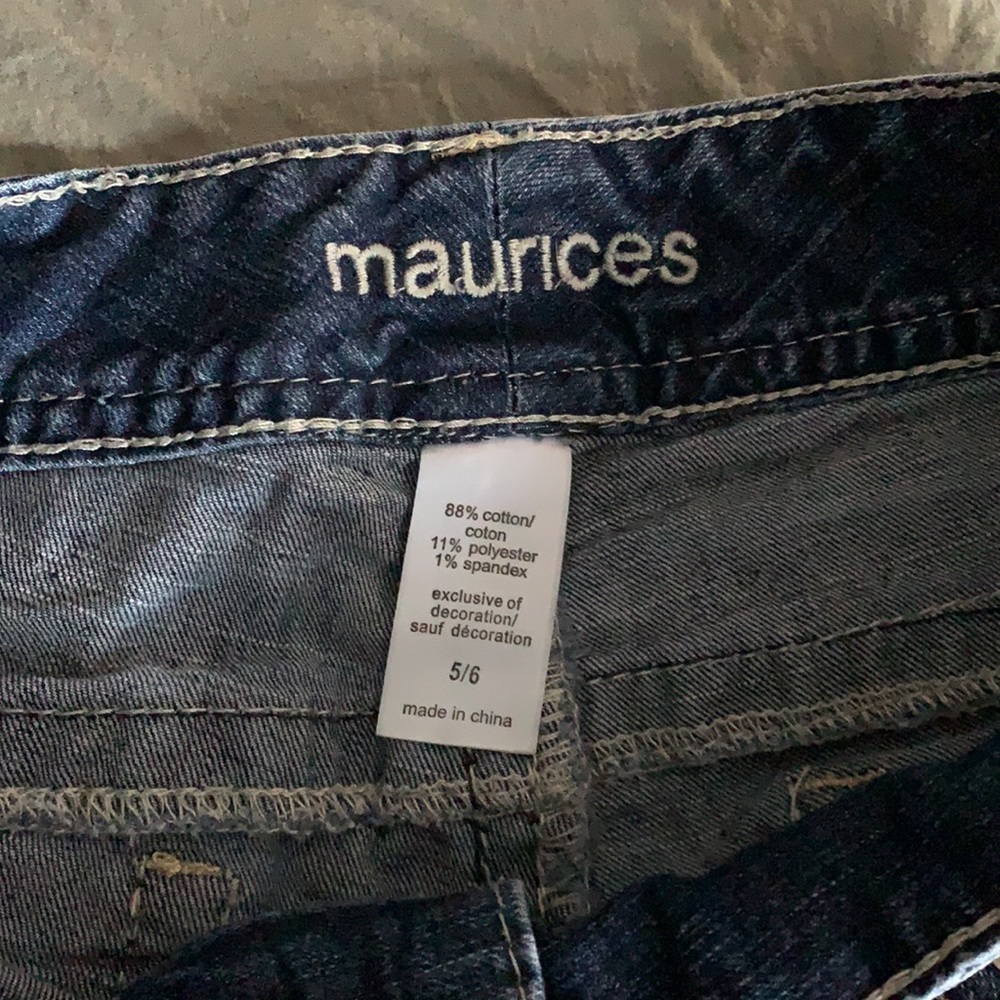 Shorts - Picture 2 of 3
